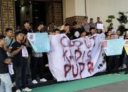 GMM Sumbar Menggelar Aksi Di Balaikota Padang: Dugaan Korupsi DPRD, Surat Palsu, hingga Bungkamnya PUPR Kota Padang