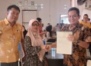 Kantor BPN Dharmasraya Serahkan 235 Sertipikat PTSL