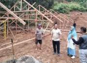 Ketua DPRD Padang Muharlion Puji Pendekatan Budaya Selesaikan Lahan Huntap