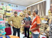 Wako Hendri dan Wawako Allex Tinjau Stok Logistik untuk Korban Bencana di Padang Panjang