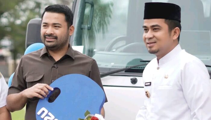 Pemeritah Kota Solok Terima Bantuan Satu Unit Bus Sekolah