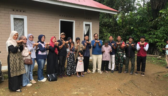 PT Semen Padang Serahkan Kunci Rumah Layak Huni untuk Warga Koto Lua, Wujud Nyata Kepedulian Sosial Perusahaan