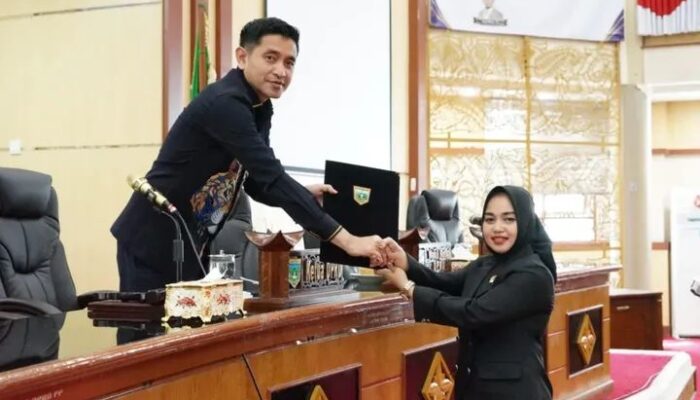 DPRD Padang Panjang Tutup Masa Sidang Awal 2026