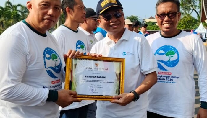 Dukung Aksi Iklim, PT Semen Padang Raih Penghargaan dari Pemprov Sumbar