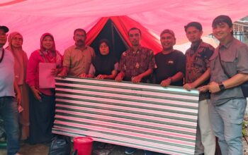 PT Semen Padang Salurkan Bantuan untuk Korban Kebakaran di Batu Gadang