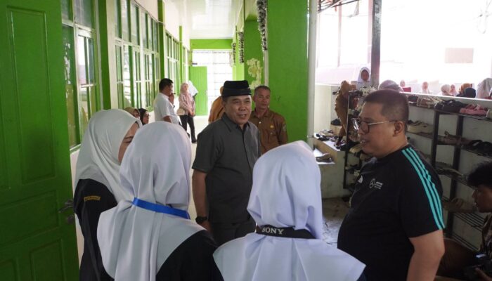 Tinjau MPLS, Hendri Arnis Ajak Siswa Terapkan 7 Kebiasaan Anak Indonesia Hebat