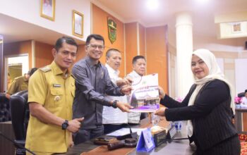 DPRD Kabupaten Solok Sahkan Perubahan Perda Pajak Daerah dan Retribusi Daerah Hasil Evaluasi Kemendagri RI