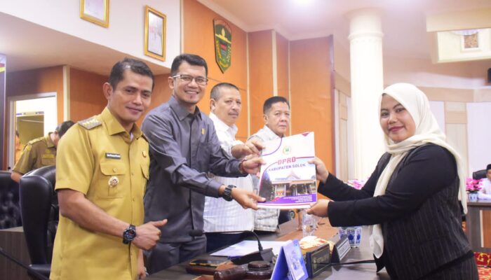 DPRD Kabupaten Solok Sahkan Perubahan Perda Pajak Daerah dan Retribusi Daerah Hasil Evaluasi Kemendagri RI
