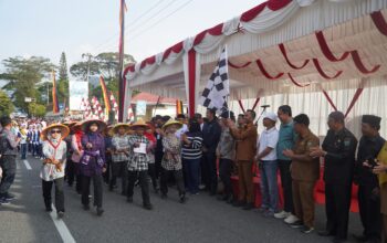 Bukan Sekadar Lomba, Gerak Jalan Pelajar Padang Panjang Tanamkan Disiplin dan Sportivitas