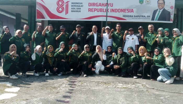 Peringati HUT Ke-81 RI, DPC PBB Padang Panjang Gelar Upacara Bendera