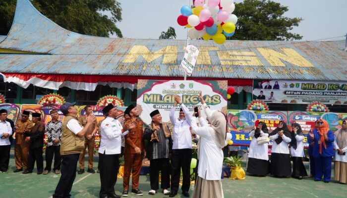 Pemko Padang Panjang Perkuat Sinergi Pendidikan, MTsN Rayakan Milad ke-48